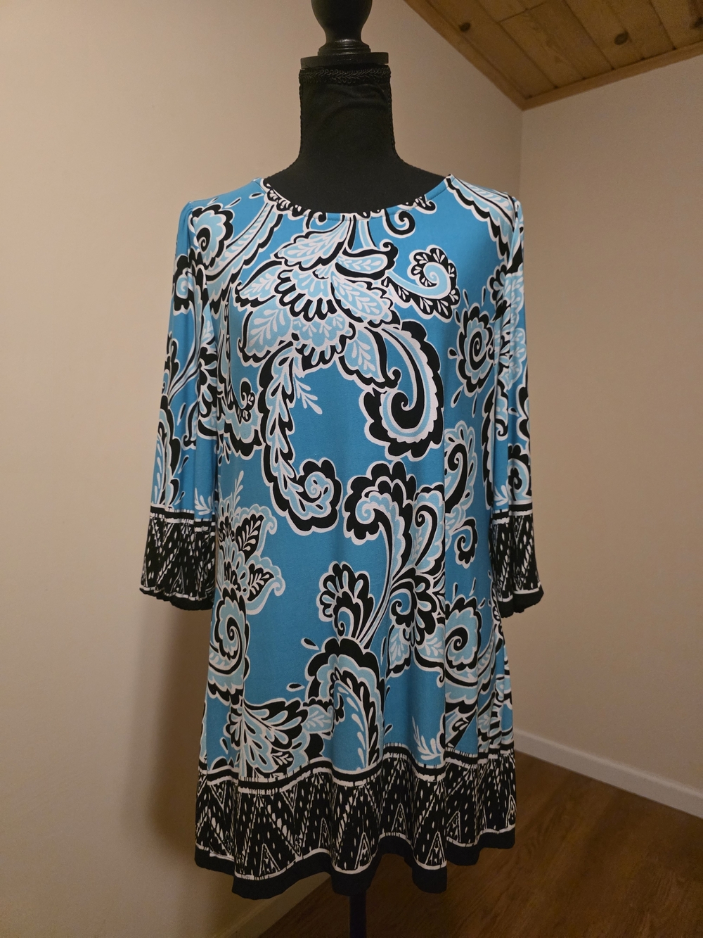 Investments Turquoise and Black Floral-Print Tunic (Size L)